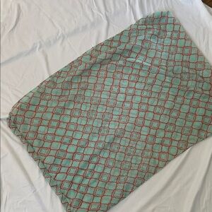 Source Unknown Red and Green Patterned Wrap
